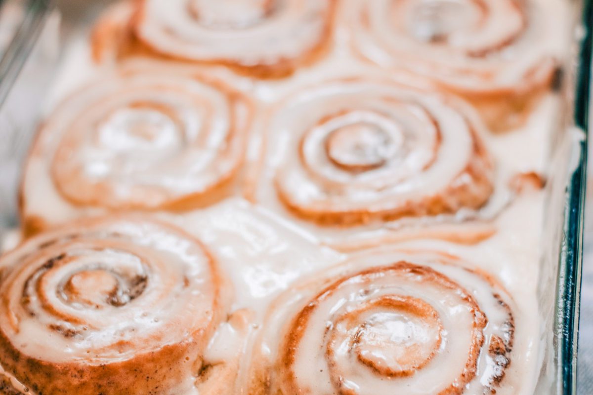 The Ultimate Apple Cinnamon Rolls