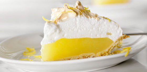 The Best Homemade Lemon Meringue Pie - A BLONDE VINTAGE