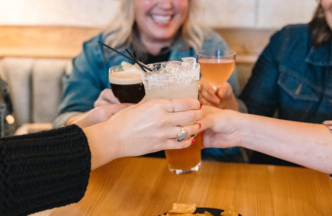 drinks with gin and lemon