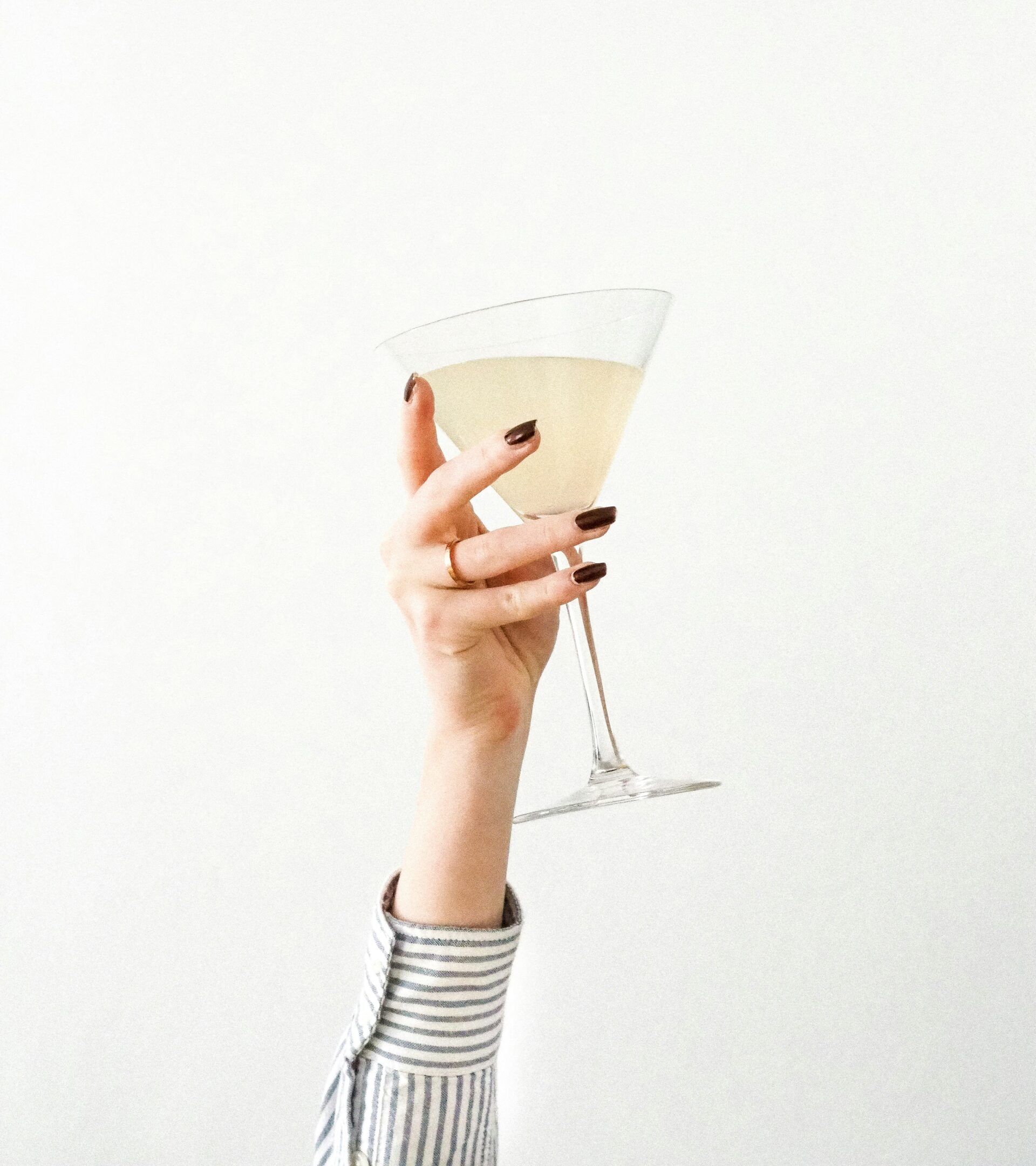 Bees Knees Cocktail with Gin and Lemon